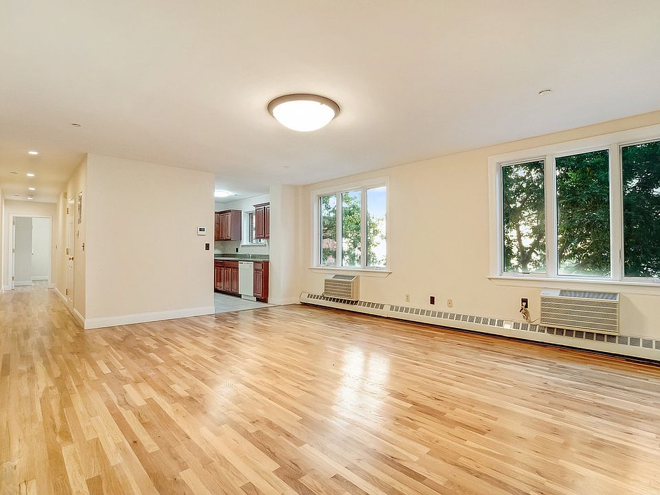 1st image of 586 President St #2E