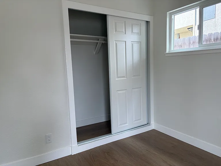 2641 Elden Ave #A — Photo 11