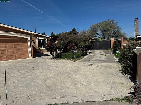 4th image of 5 Island View Dr