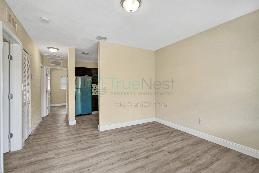 2741 NW 1st St #2, photo 6