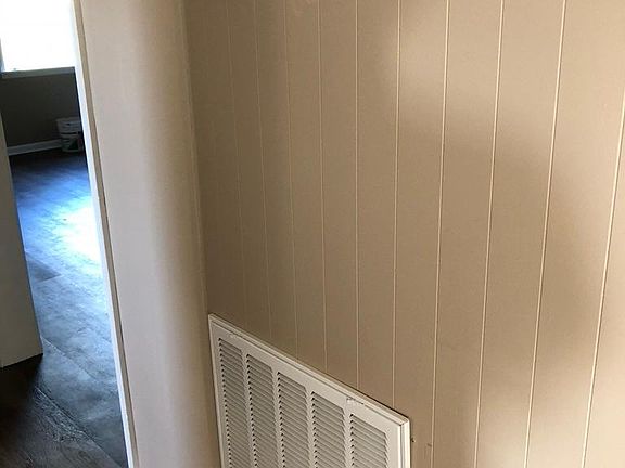 4th image of 100 Garden St