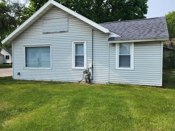 215 S 3rd Ave, Big Rapids, MI 49307