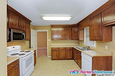 2nd image of 631 Kennan Rd NW