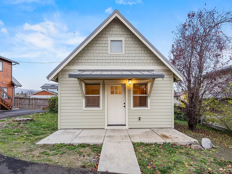 1388B Talent Ave — Photo 16
