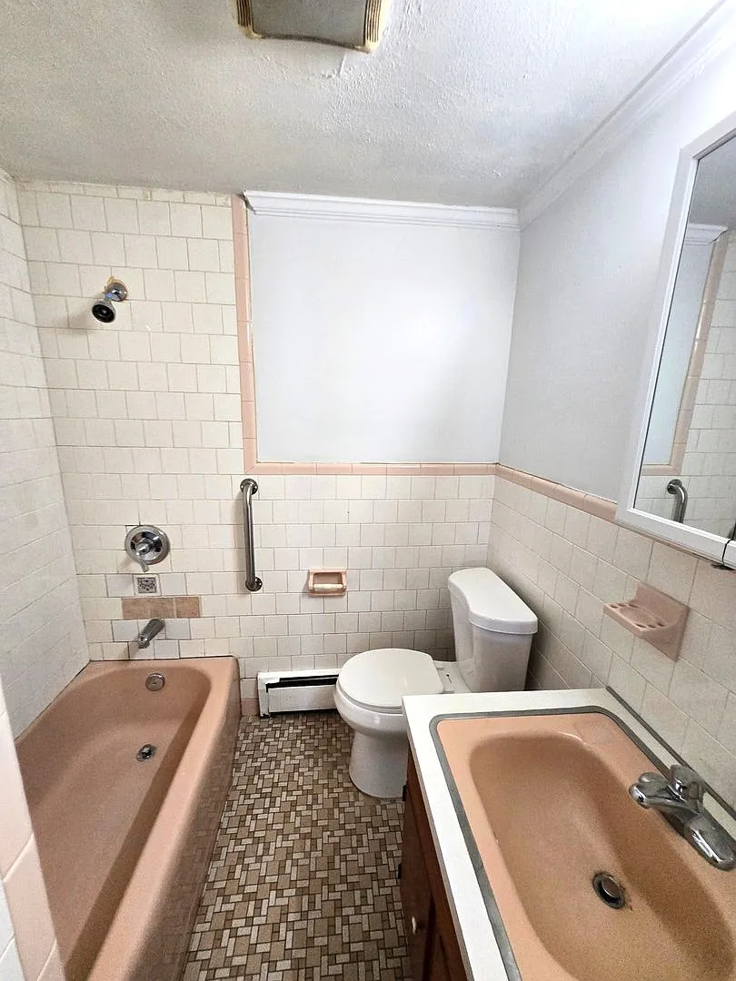 159 Montgomery Street — Photo 3