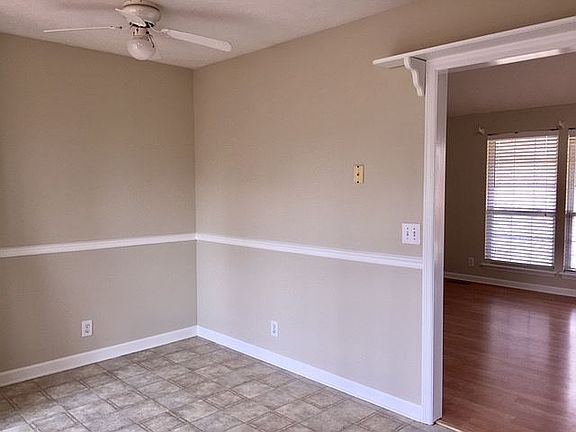 5th image of 1048 Cross Country Dr