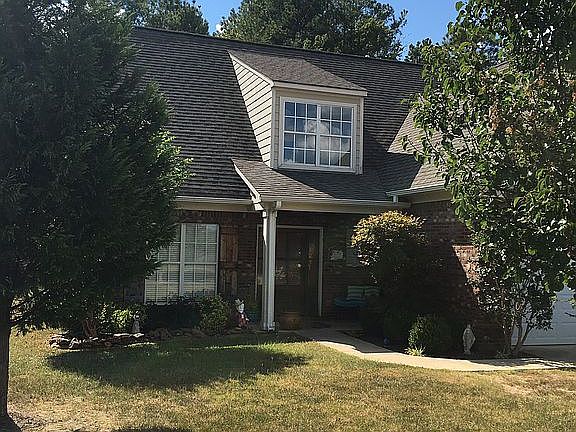 4th image of 240 Forest Glen Dr