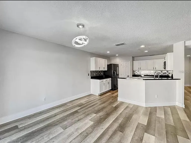 163 Rona Ln — Photo 10