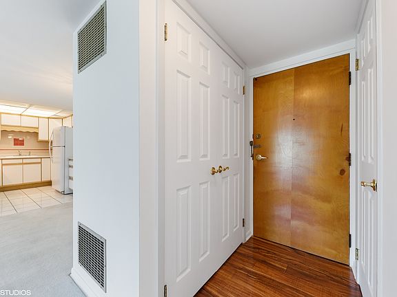 3rd image of 2800 Maple Ave APT 20C