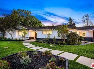 20510 Dumont St, Woodland Hills, CA 91364