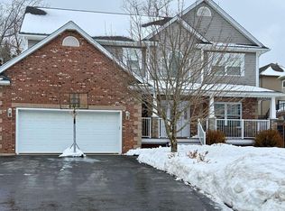 76 Pebblecreek Cres, Dartmouth, NS B2W 0H6