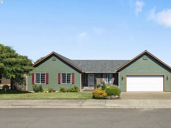 2653 Greyfox Dr, Sutherlin, OR 97479