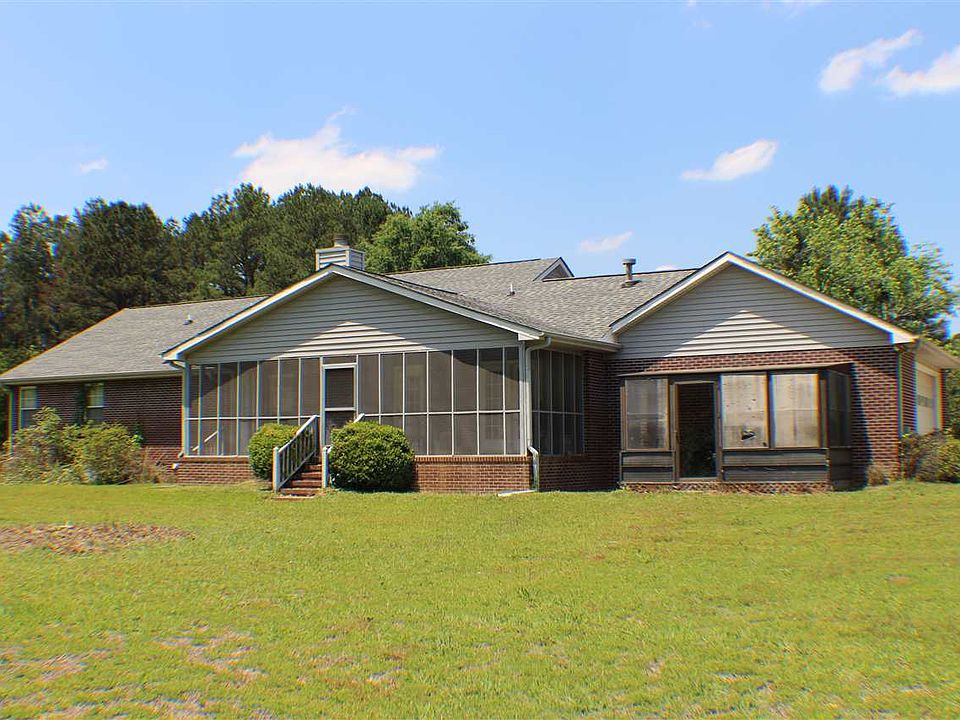 1st image of 384 Longleaf Dr