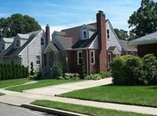 374 Oceanside Pkwy, Oceanside, NY 11572