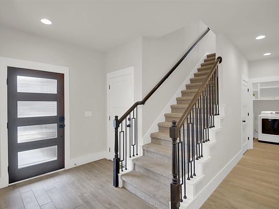 5th image of 964 Pepperbark Loop