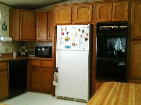 3rd image of 20 Rollingwood Dr Space 36
