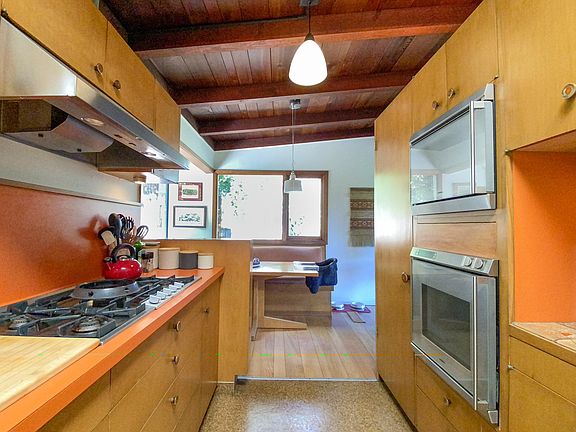 Kitchen and breakfast nook