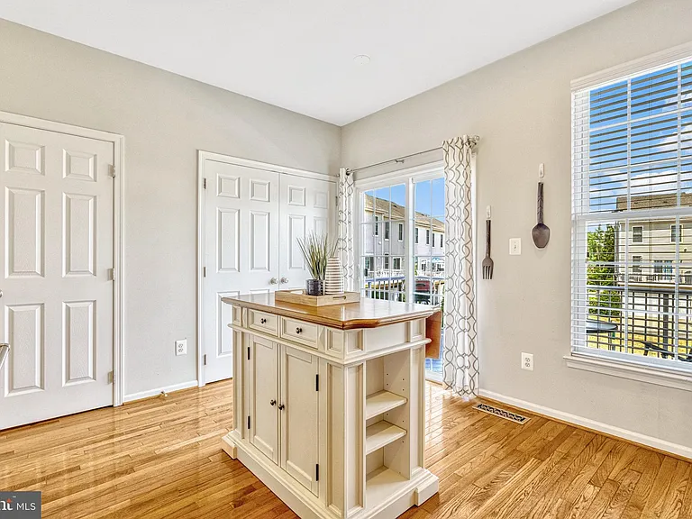 25368 Shipley Ter — Photo 7