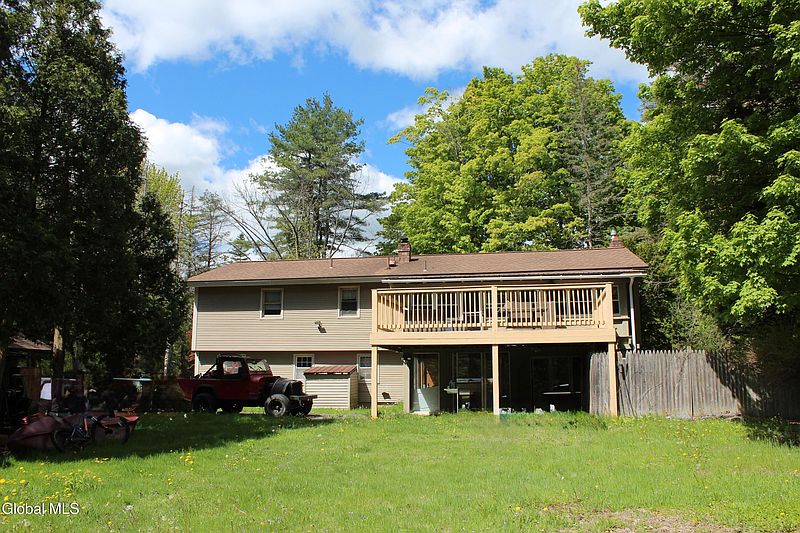 4th image of 482 Sweetman Road