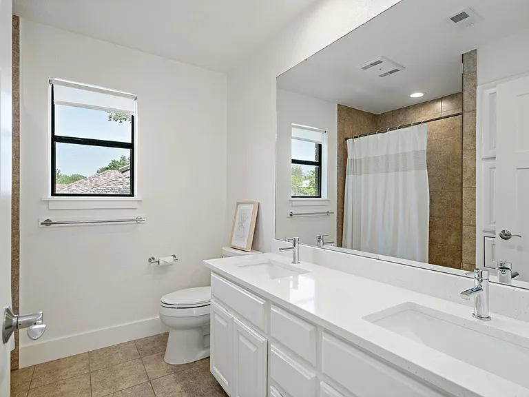 8906 Shady Hls — Photo 28