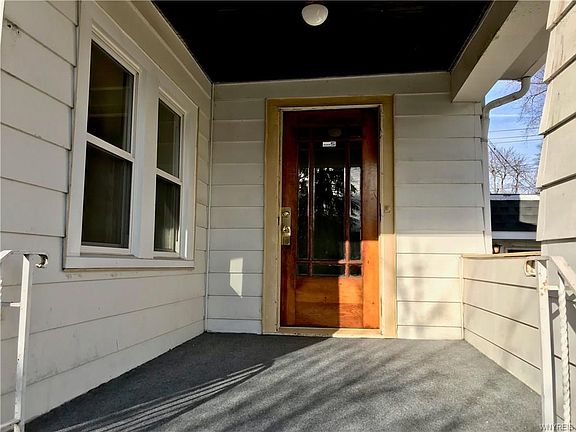 5th image of 36 Cornell Ave