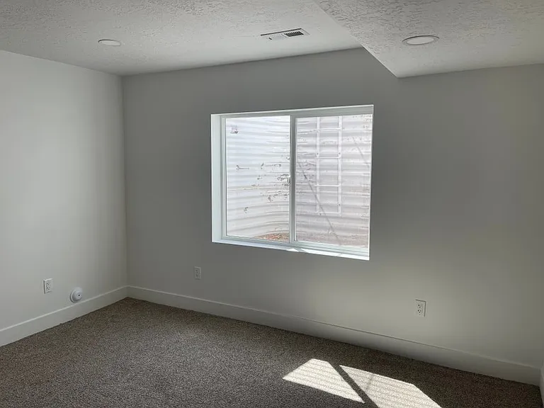 1329 N 3960 W — Photo 13