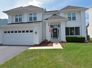 928 Tylerton Cir, Grayslake, IL 60030