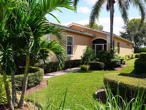 3rd image of 15241 Cortona Way