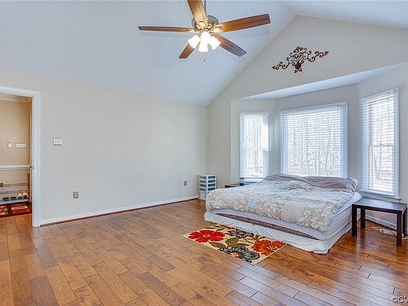 4th image of 8551 Woodland Dr