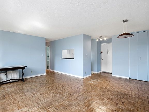 4th image of 575 Main St APT 1602