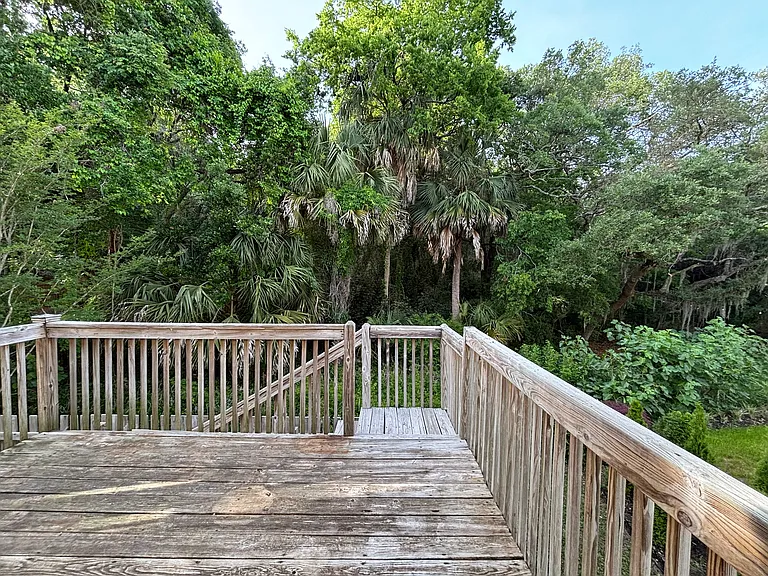 1715 Crystal Lake Dr — Photo 40