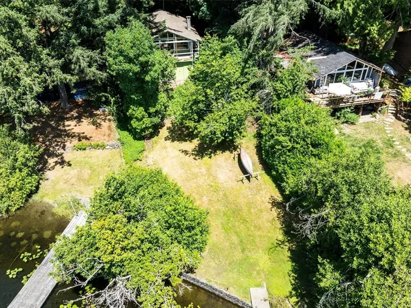 2442 Sommer Ln, Cowichan Valley, BC V8H 2E5