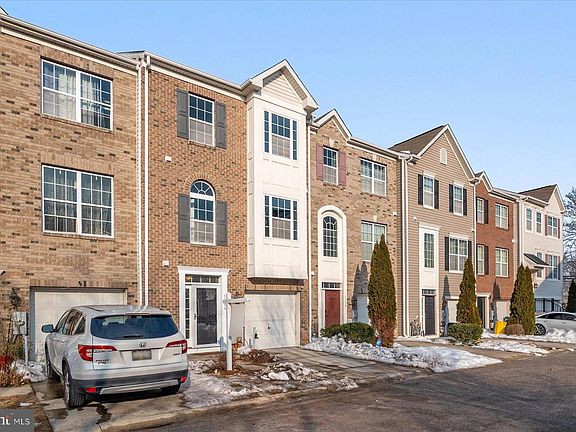 4th image of 1106 Curtis Way