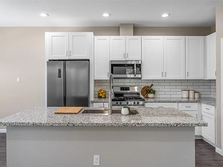 5214 Jezebel St #B — Photo 9