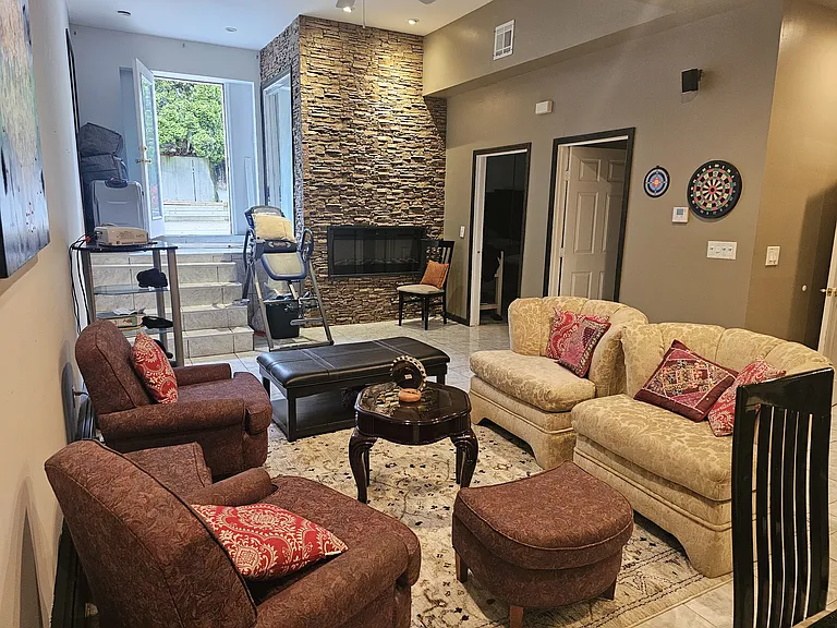 17 Greentree Ave — Photo 14