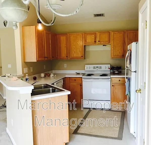 776 Waterbrook Ln — Photo 10