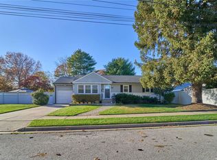 667 Mead Ter, Hempstead, NY 11550