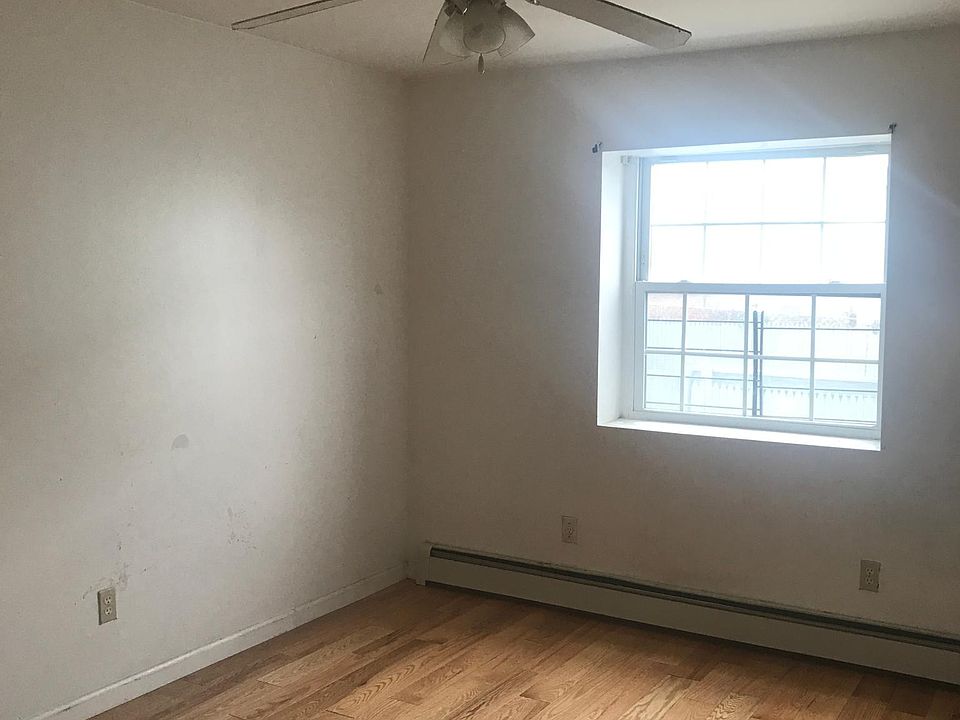 2nd image of 195 Beach 26th St #1