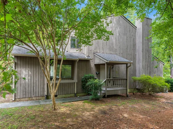 60 Fernwood Ln, Chapel Hill, NC 27516