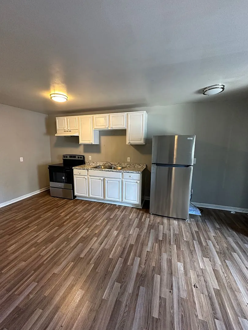 Osceola Apts — Photo 1