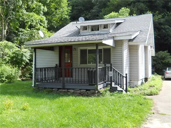 1021 Campbells Run Rd, Carnegie, PA 15106