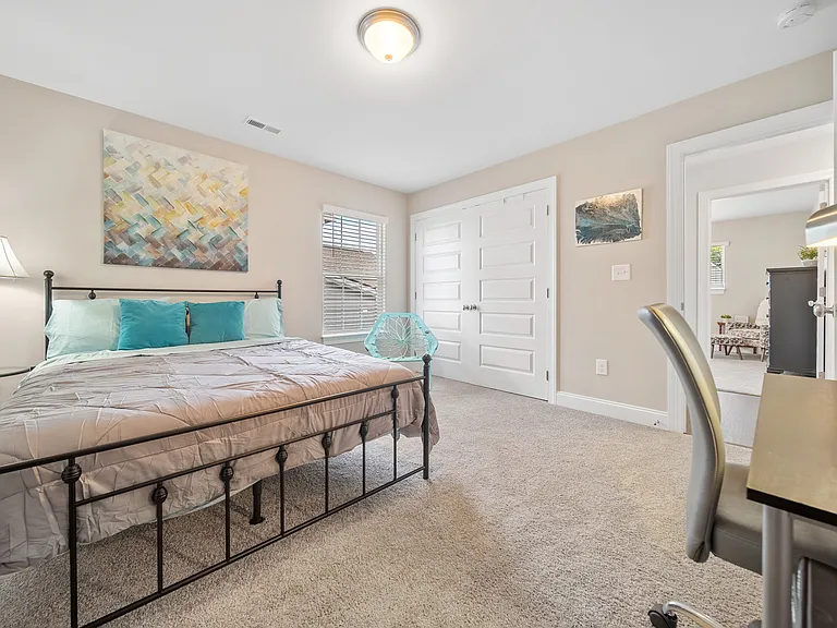 1621 Spring Berry Ln — Photo 22