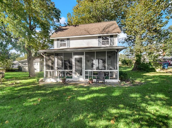 415 Bradley Ct, Culver, IN 46511