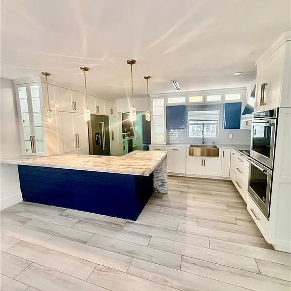 733 Pine Cone Ln — Photo 9