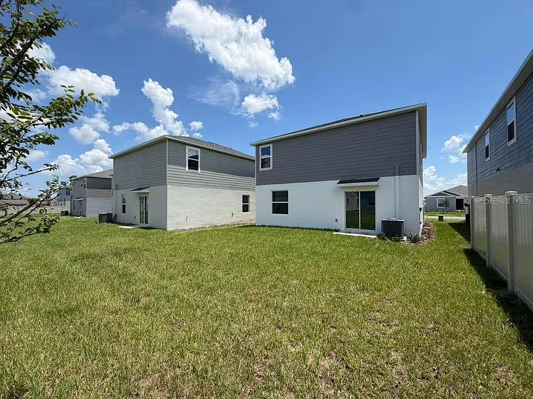 2432 Bluestone Rd — Photo 23