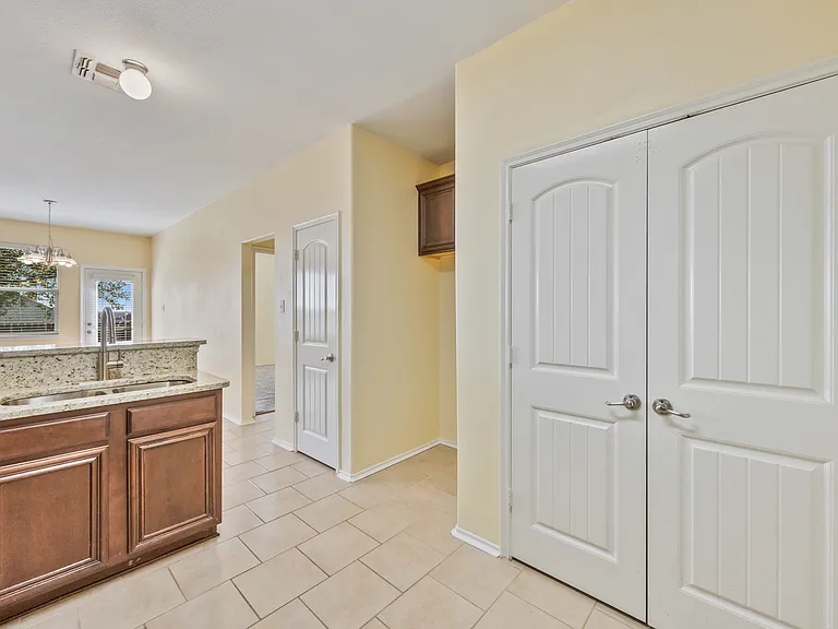 2508 Pioneer Bluffs Rd — Photo 18