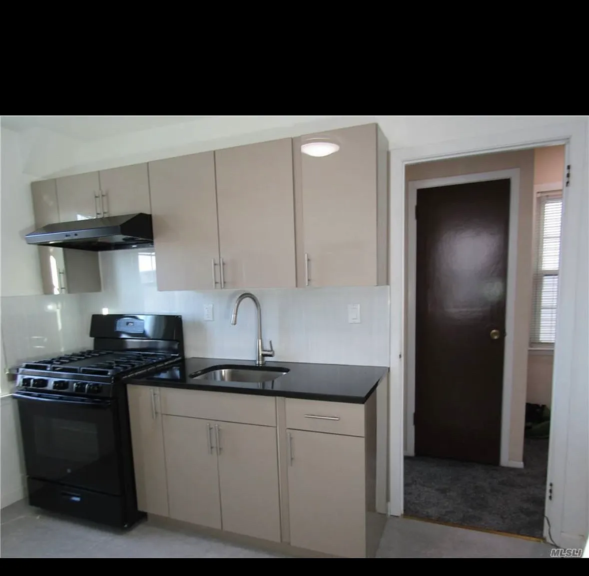 2 bed, $3,000 — Photo 3