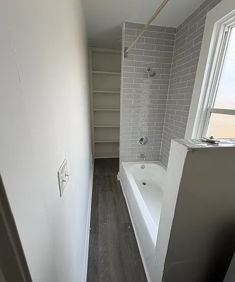 41 S Oakley Ave — Photo 11
