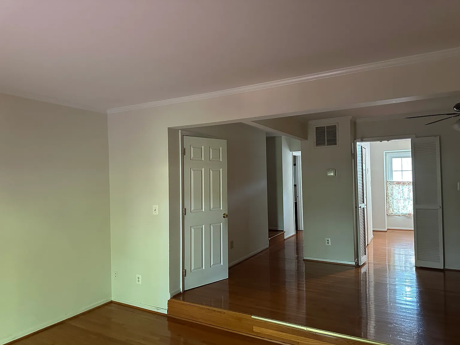 3 bed, 3.5 bath, 1845 sqft, $2,700 — Photo 3
