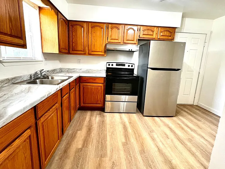 129 Village Dr — Photo 13